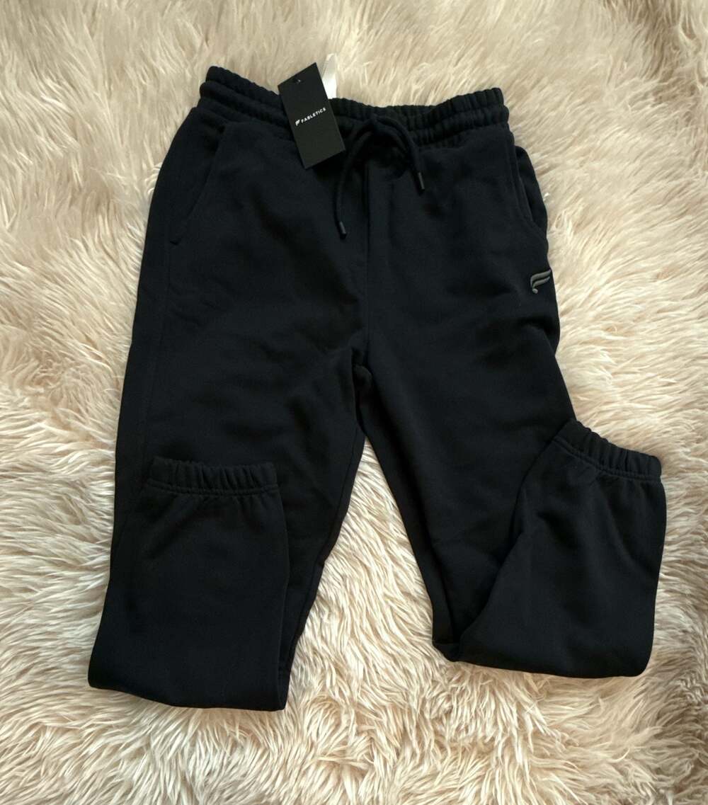 Fabletics Black Joggers Sweatpants Small NWT